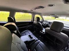 Rent a 2024 Kia Telluride in Azizi Riviera photo 7