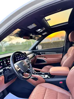 2024 Kia Telluride Rental in Palm Jumeirah photo 7