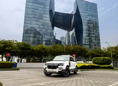 Rent 2024 Land Rover Defender in Al Muraqqabat photo 5