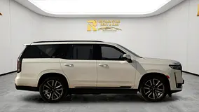 Rent a 2023 Cadillac Escalade in Al Barsha 1 photo 5