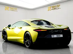 Rent 2023 McLaren Artura in Al Barsha 1 photo 2