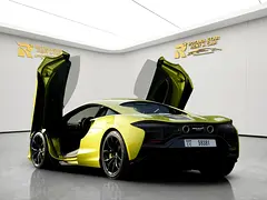 Rent 2023 McLaren Artura in Al Barsha 1 photo 5