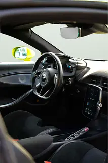 Rent 2023 McLaren Artura in Al Barsha 1 photo 7