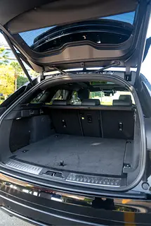 2025 Land Rover Range Rover Velar Rental in Dubai Marina photo 10