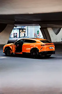Rent a 2022 Lamborghini Urus in Palm Jumeirah photo 4