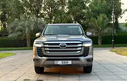 Hire 2025 Toyota Land Cruiser in Town Square photo 3