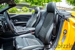 Rent a 2023 Audi R8 in Palm Jumeirah photo 9