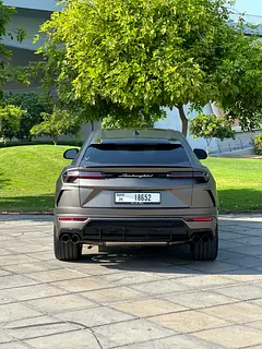 Rent a 2022 Lamborghini Urus in Palm Jumeirah photo 8