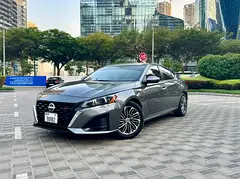 Rent 2023 Nissan Altima in Business Bay photo 7