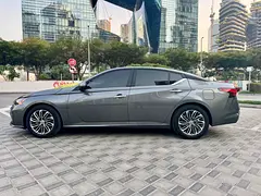 Rent 2023 Nissan Altima in Business Bay photo 8