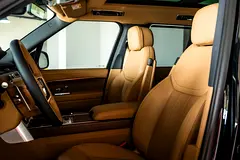 Rent a 2023 Land Rover Range Rover in Al Quoz 3 photo 5