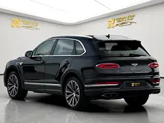 Rent 2023 Bentley Bentayga in Al Barsha 1 photo 6