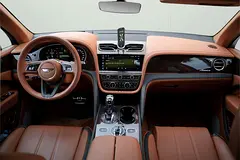 Rent 2023 Bentley Bentayga in Al Barsha 1 photo 8