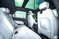 2025 Land Rover Range Rover Sport for Rent in Al Barsha 1 photo 9