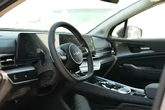 Rent 2026 Kia Sportage in Business Bay photo 6