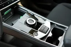 Rent 2026 Kia Sportage in Business Bay photo 7