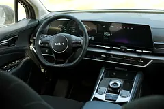 Rent 2026 Kia Sportage in Business Bay photo 9