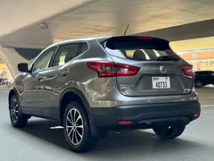 Rent 2021 Nissan Rogue Sport in Al Jaddaf photo 3