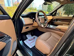 Hire 2025 Land Rover Range Rover in Business Bay photo 5