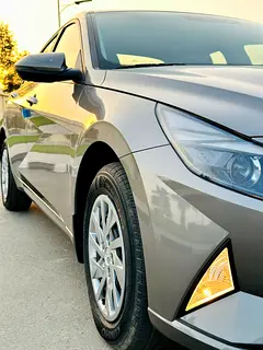 Hire 2022 Hyundai Elantra in Nad Al Sheba 3 photo 3