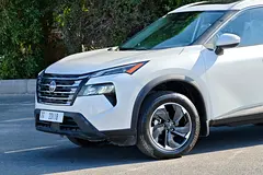 2024 Nissan Rogue Rental in Al Jaddaf photo 3